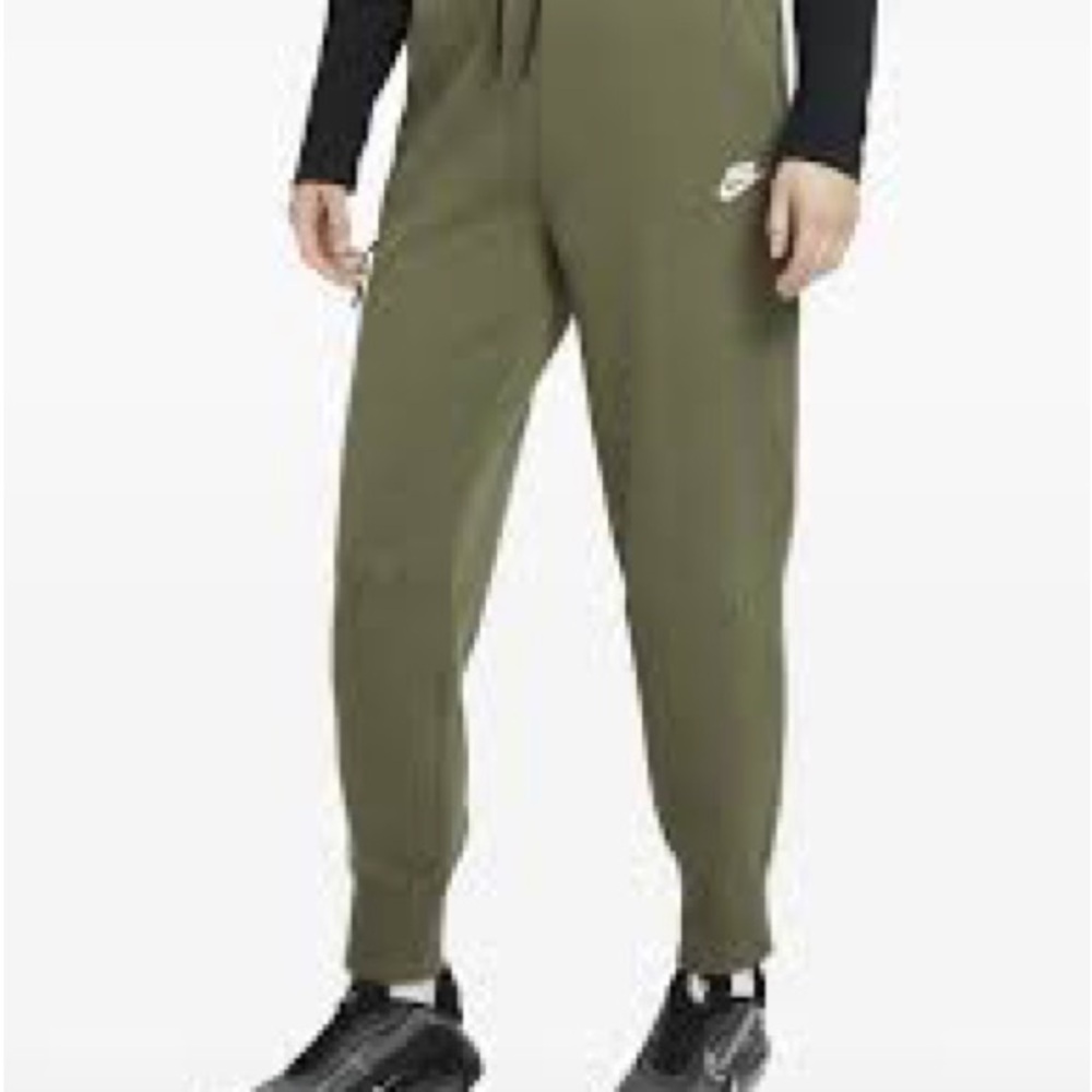 Nike
Tech Fleece zip-pocket pants